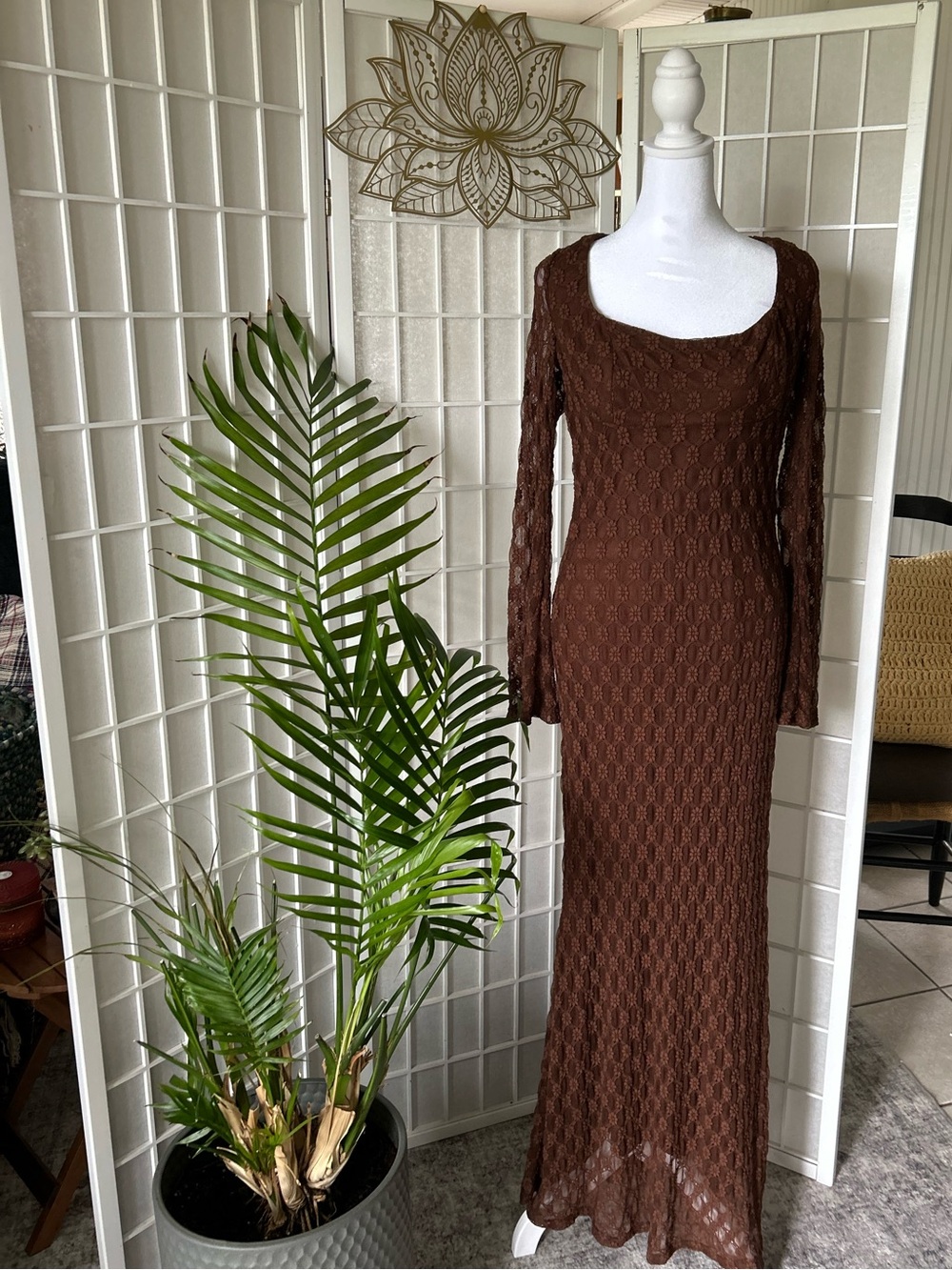 🤎 Bardot Vintage-Inspired Brown Lace Maxi Dress 🤎